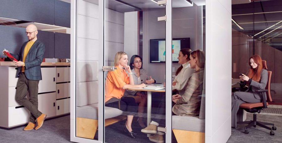 Budka akustyczna 4-osobowa: nowoczesne rozwiązanie dla przestrzeni biurowej