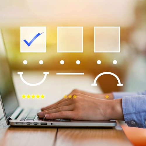 Usuwanie wpisów i negatywnych opinii w Internecie – jak zadbać o swoją reputację online