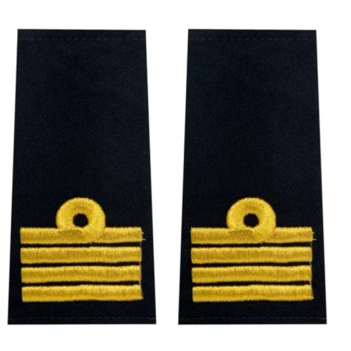 Elementy umundurowania Marynarki Wojennej – tradycja i prestiż