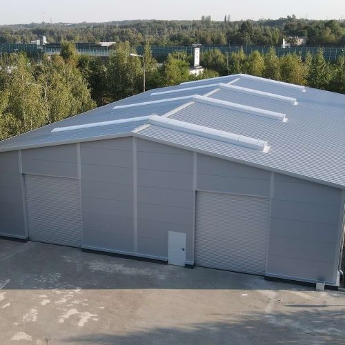 Używane hale namiotowe – funkcjonalne i ekonomiczne rozwiązanie dla różnych branż