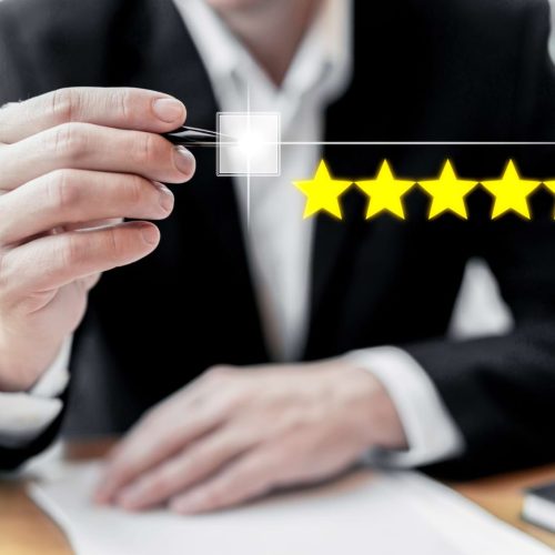 Usuwanie negatywnych opinii – skuteczne metody ochrony dobrego wizerunku w internecie